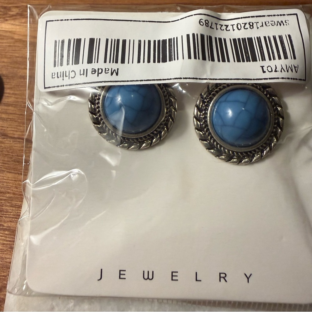 Blue Crackle Glass Faux Turquoise Earrings Silver-Tone Metal
New - Picture 6 of 7
